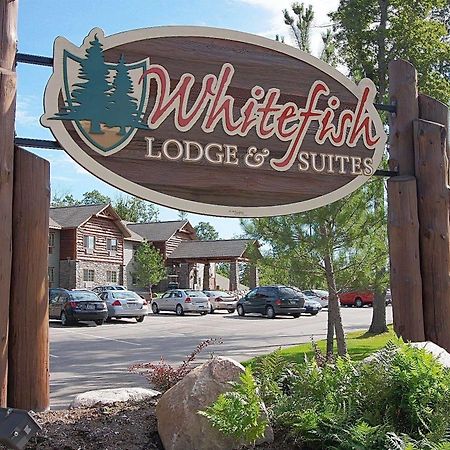 Whitefish Lodge And Suites Cross Lake 外观 照片