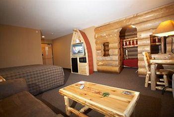 Whitefish Lodge And Suites Cross Lake 外观 照片