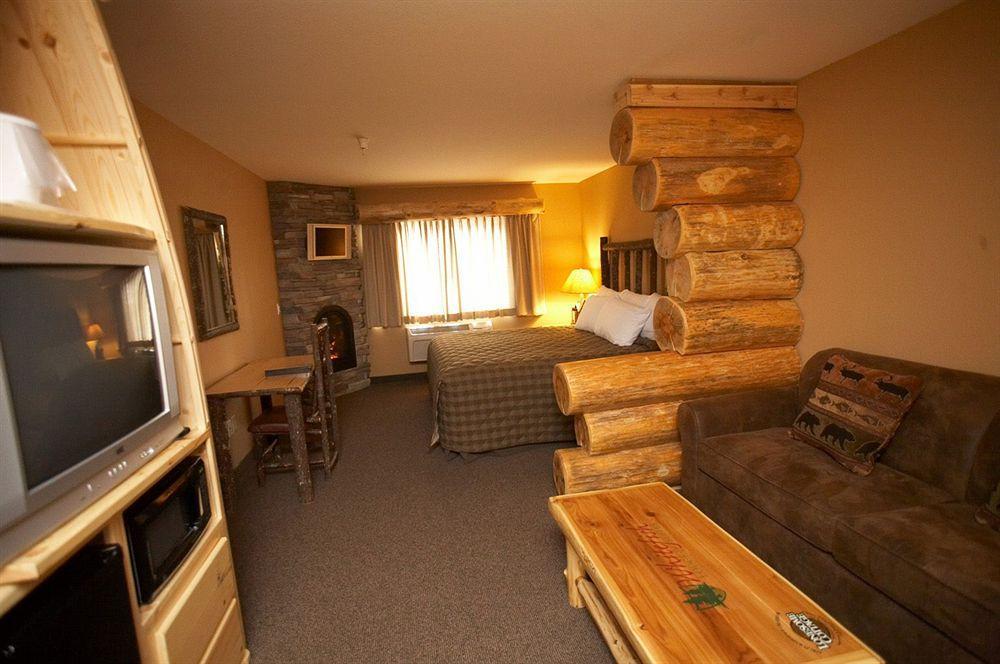 Whitefish Lodge And Suites Cross Lake 外观 照片