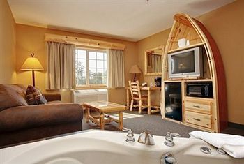Whitefish Lodge And Suites Cross Lake 外观 照片
