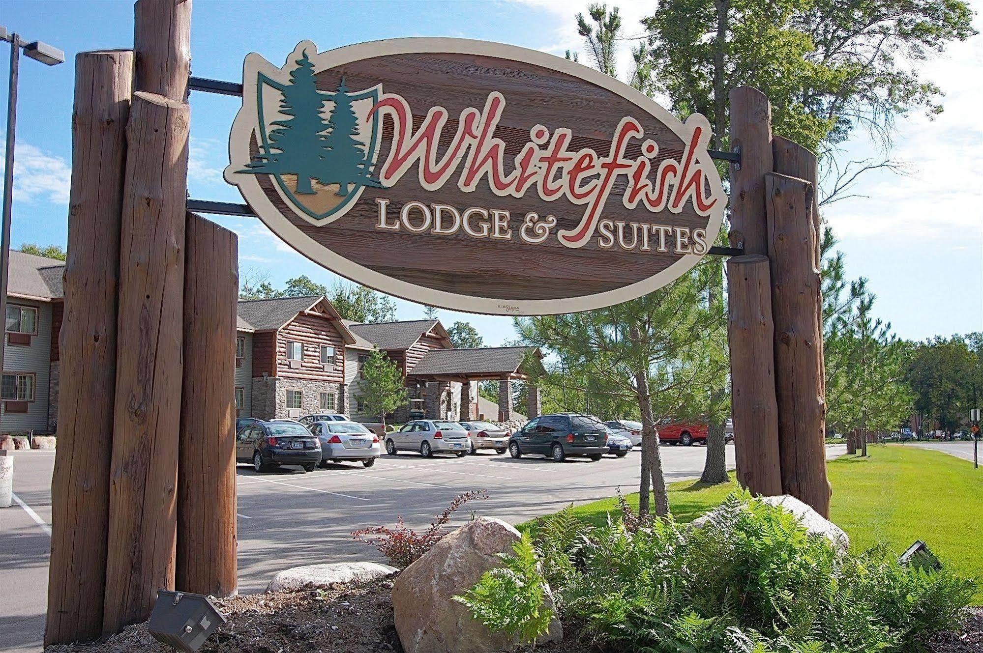 Whitefish Lodge And Suites Cross Lake 外观 照片